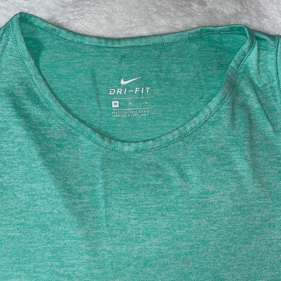 Nike Green Crop Relaxed 2 Tank Top Nike Green, Navy Blue - Picture 7 of 11